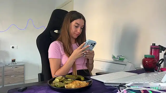 Chat +18 de PrincesSsLilu ao vivo