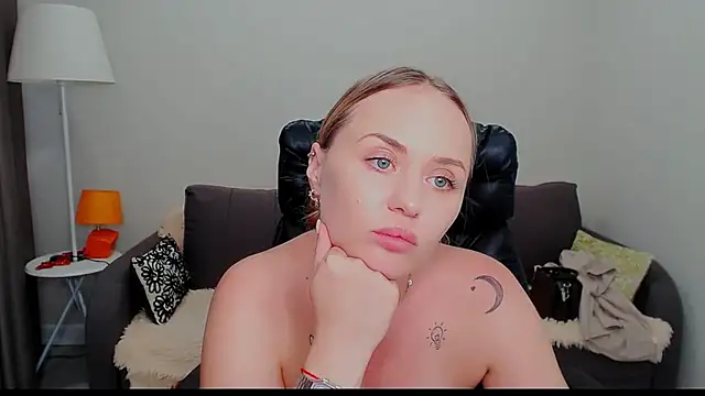 LiluMoon__ – Naživo XXX chat