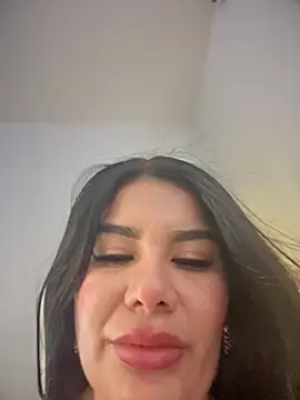 Онлайн чат XXX Issane_Peru