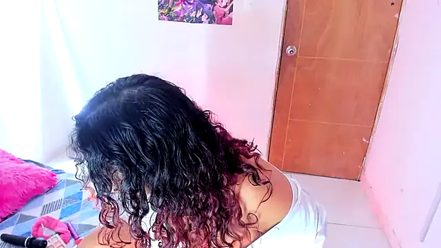 Chatroom XXX en direct de Emily_Coper18