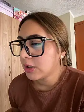 Chat XXX en directo de Miabonnett_