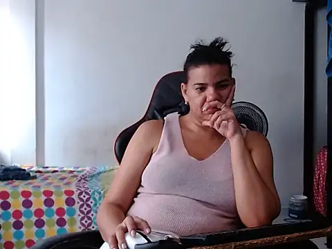 Adriana_0312 Live XXX-Chat