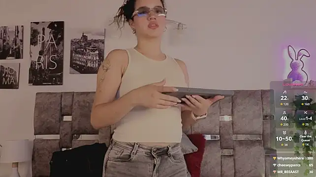 emilyrouxe élő XXX-chatje