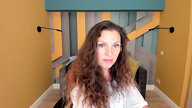 EllaLong's Live XXX Chat