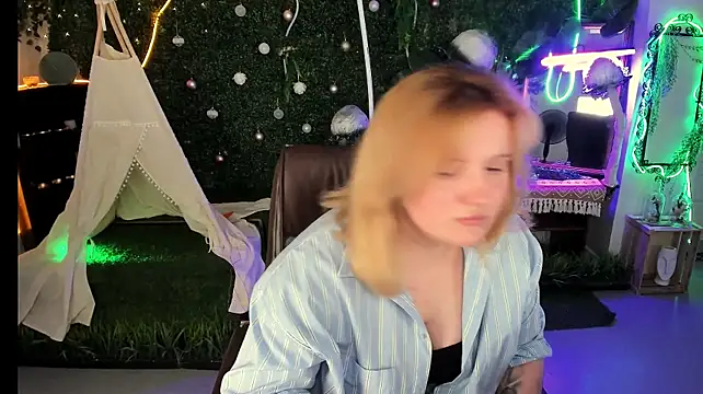 Chatroom XXX en direct de KathyBriggs