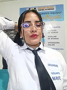 MAYE__13's Live XXX Chat