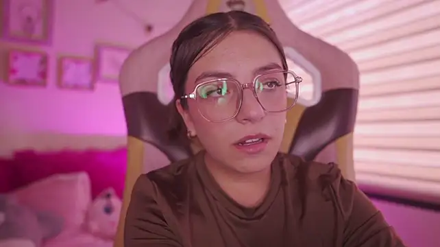 แชท XXX สดของ milly_kenner
