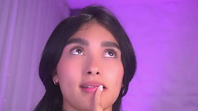 katy_rioss Adlı Modelin Canlı XXX Sohbeti