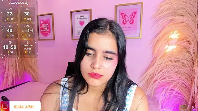 Chat +18 de MiaaCarter_ ao vivo