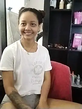 Chat +18 de MIlan333X ao vivo