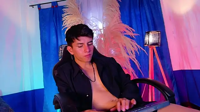 Vincent_Kanen Live XXX chat