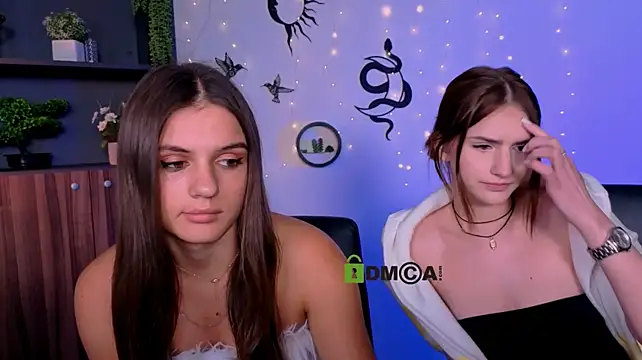 lisa_dark_ Adlı Modelin Canlı XXX Sohbeti