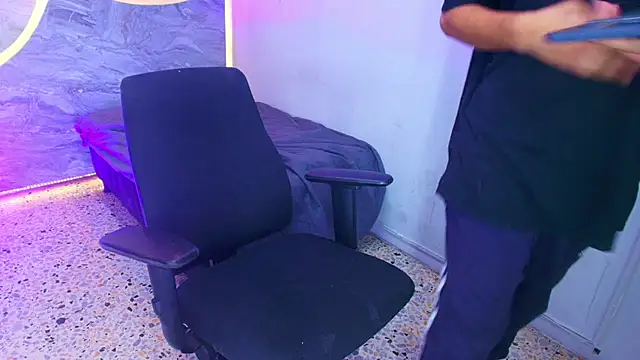 XXX chat uživo modela Tyler_schoby