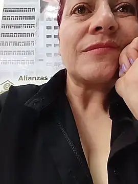 LUISA--30's Live XXX Chat