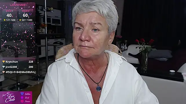 צ'אט XXX בשידור חי של roxana_brooks