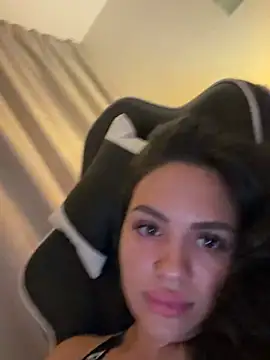 JustLora Chat XXX live