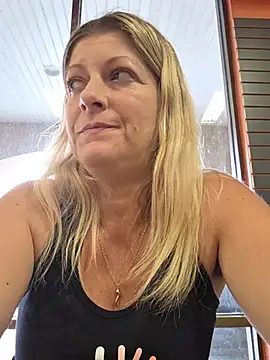 NikkiBlisss' Live XXX Chat