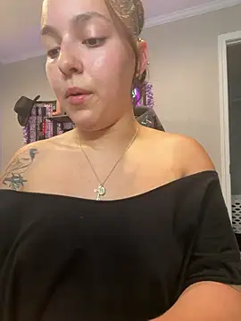 Mamachulita's Live XXX Chat