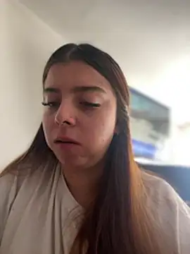 Cloew_Marz 라이브 XXX 채팅
