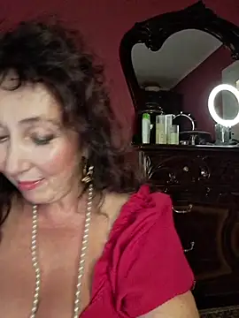 GypsyEsmeralda Live XXX Chat