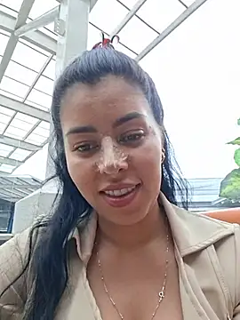 Luianna 라이브 XXX 채 팅