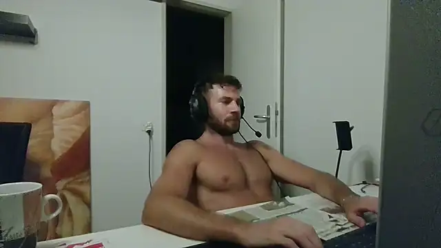 Chat +18 de alpha-hunk ao vivo