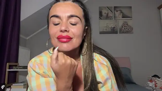 XXX chat uživo modela JennyFantasy