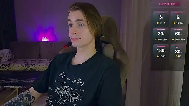 XXX chat uživo modela DebugMee