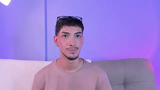 ApoloXanthos – Naživo XXX chat
