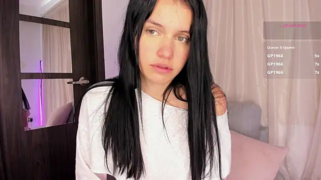 Lilily_lv's Live XXX Chat