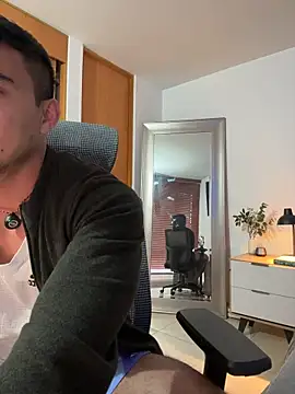 XXX chat uživo modela Chris_Clarck