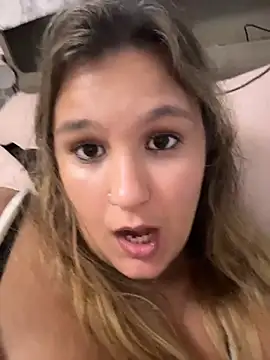 Chat XXX en directo de Latinamommy26