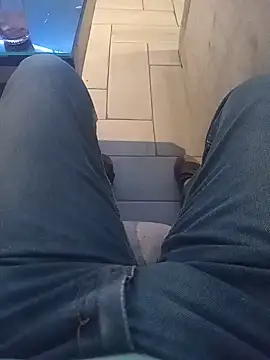 צ'אט XXX בשידור חי של svvagesexyy