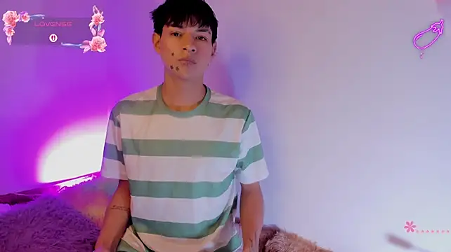 Chat +18 de Aleaurarashii ao vivo