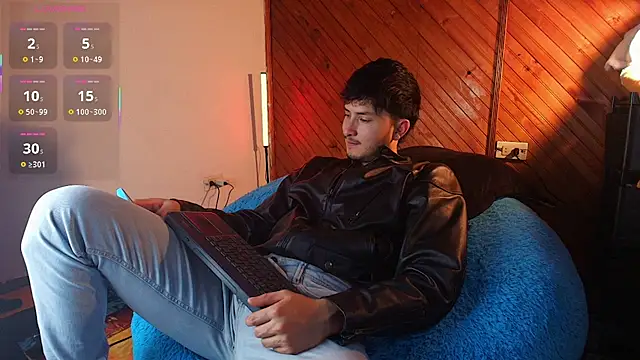 santyago_taylor élő XXX-chatje