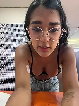 EmmaRoux_ Live XXX Chat