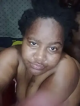 ChubbyMidgetxxx19's Live XXX Chat
