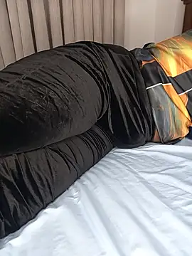 צ'אט XXX בשידור חי של nastyslimy
