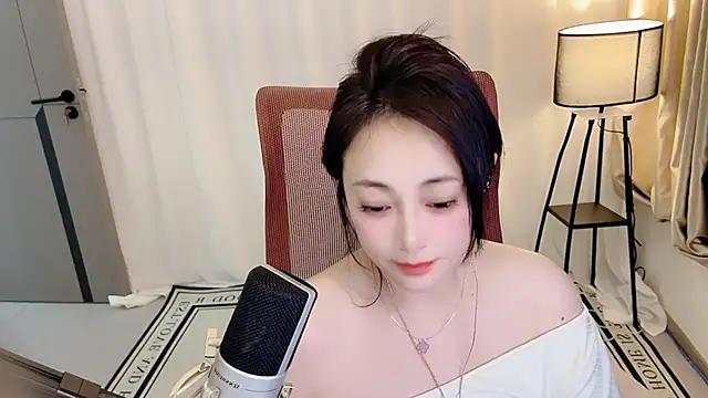 Daisy-77 Live XXX-chat