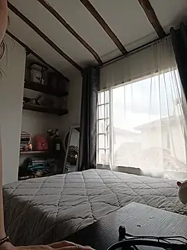 XXX chat uživo modela tata_sanz_