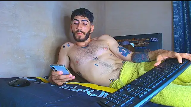 Thomass00 Live XXX-Chat