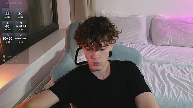 cute_thomas' Live XXX Chat