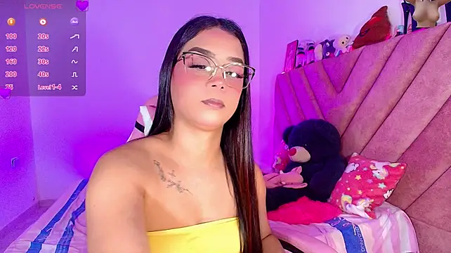 zafira_lux_ Chat XXX in diretta