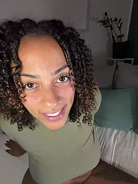 SweetPetiteNoirn Live XXX chat