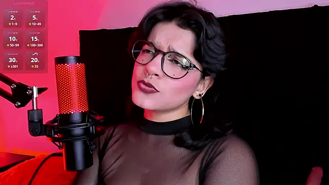 Chat +18 de Valeriekay__ ao vivo