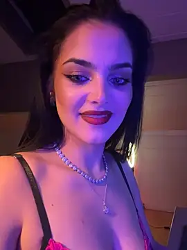 צ'אט XXX בשידור חי של LunnaVey