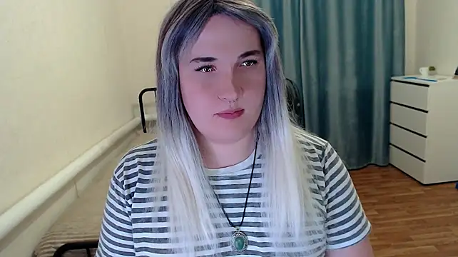 EvaMiron live XXX chat