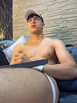 XXX chat uživo modela Lander_Cruz