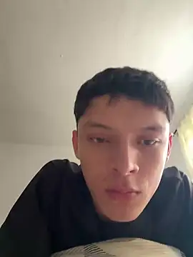BlurEyes1 – webcam-show