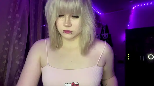 Živý XXX chat HelloKinki